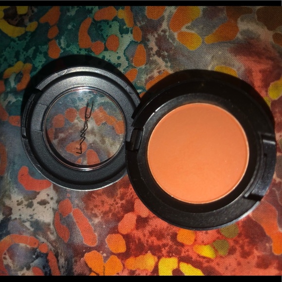 Orange Mac Eyeshadow - Picture 2 of 3